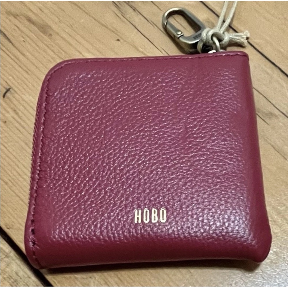 NEW - HOBO Cass Small Zip Around Leather Pouch Keychain Move Clip Wallet